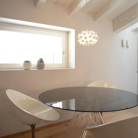 Apartment Time To Be - Luxury Centro Storico Peschiera del Garda